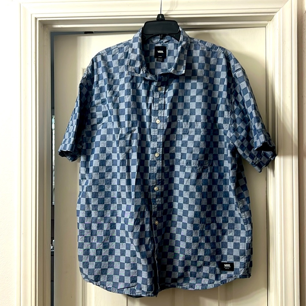 NWOT men’s loose fit Vans button down